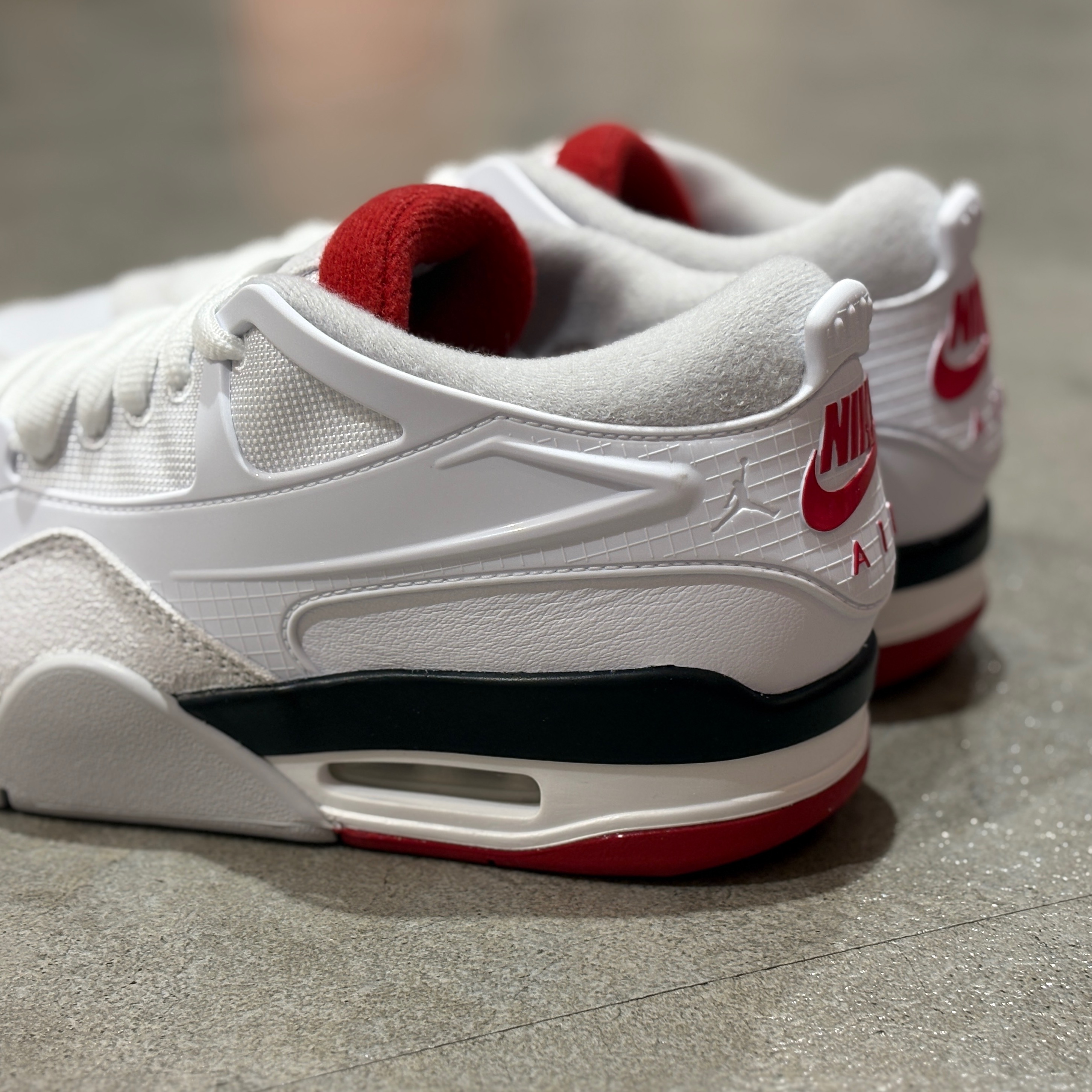 お気にいる NIKE】AJ4 New ショップ │ スポーツ │ABCマート ‼ arrival ベッドフレーム
